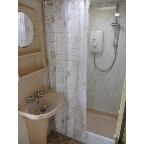 437 - Atlas Applause 34' Two bedroom Mobile Home in great condition.