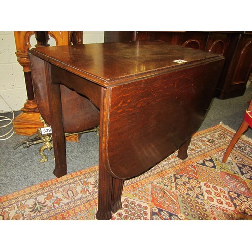 380 - Vintage oak drop leaf table on pad feet.  H:75cm, Top when opened: 148cm x 88cm.