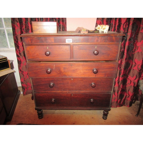 1062 - Early Victorian Mahogany Chest of 5 Drawers with decorative moulding - 44x21x49