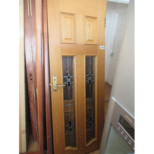 250 - 10 Interior doors