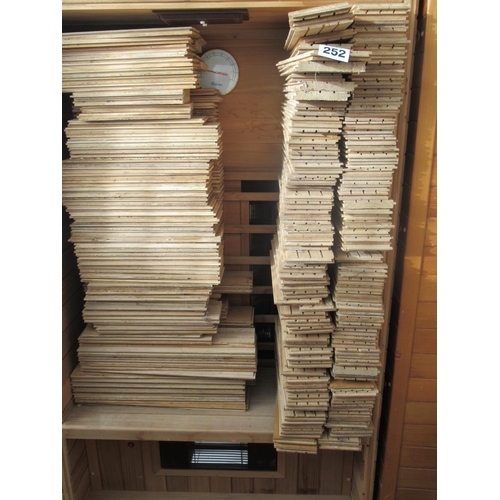 252 - Large quantity of prefinishes Oak Flooring - used