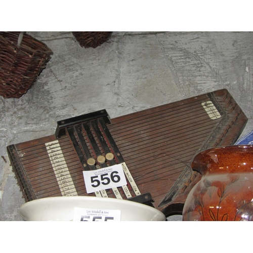 556 - Antique Auto Harp