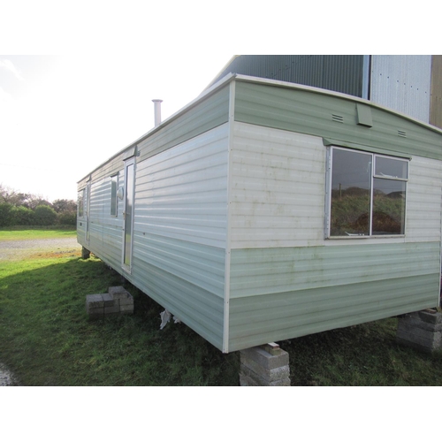 21 - 34' 2 bedroom Applause Mobile home in good condition.