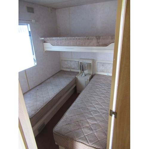 21 - 34' 2 bedroom Applause Mobile home in good condition.