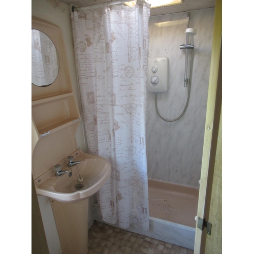 21 - 34' 2 bedroom Applause Mobile home in good condition.