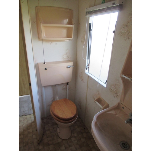 21 - 34' 2 bedroom Applause Mobile home in good condition.