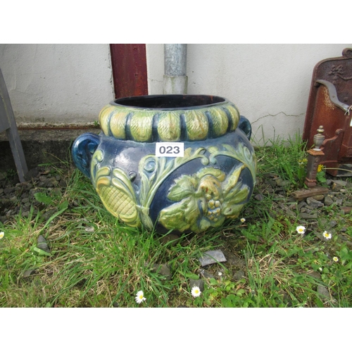 Lot 23        