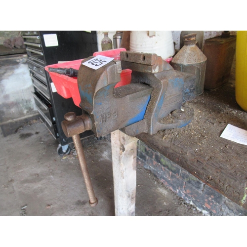 Lot 25        