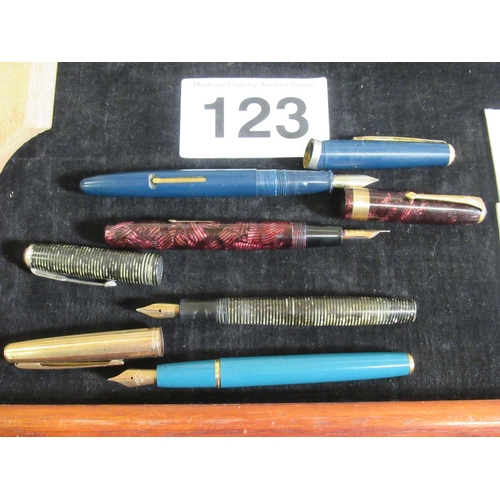123 - 4 Cartridge Pens.