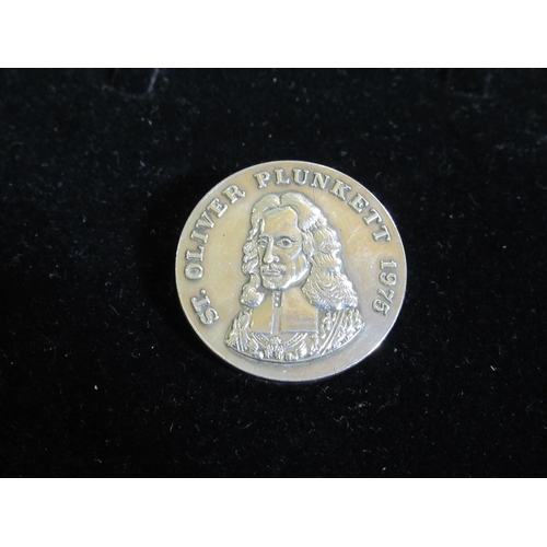 137 - 1975 St Oliver Plunkett Badge.