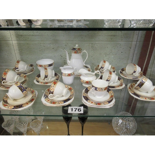 176 - 39 pieces of Tuscan China Tea set.