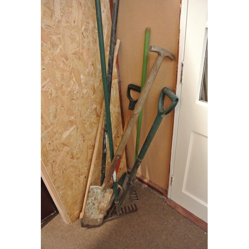 433 - An assortment of various gardening tools.