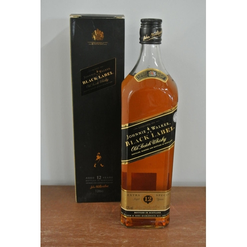 229 - A 1L bottle of Johnnie Walker Black Label old Scotch whisky, 12 year old, in original card presentat... 