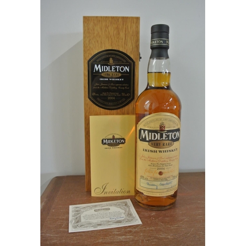 239 - A 70cl bottle of 2004 Midleton Very Rare Irish Whiskey, in original wooden presentation box with all... 