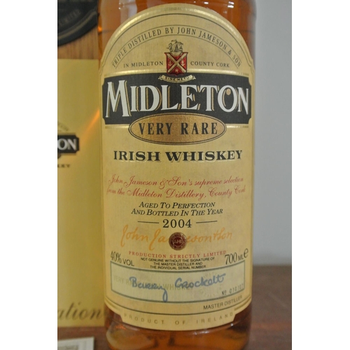 239 - A 70cl bottle of 2004 Midleton Very Rare Irish Whiskey, in original wooden presentation box with all... 