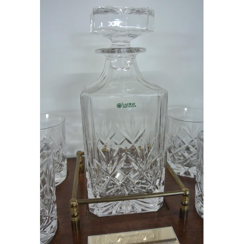 252 - A stunning Galway Crystal decanter & 4 glass presentation set on wooden tray.