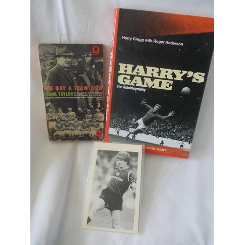 192 - A lot of Manchester United books and memorabilia, including Harry Gregg biography Harry's Game, The ... 