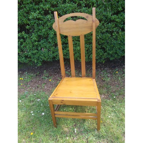 196 - A stunning Arts and Crafts Scottish Bower chair.