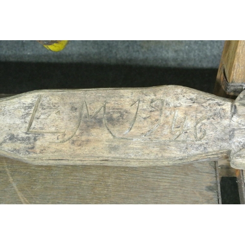 241 - An antique/ vintage hand carved wooden crocodile, measuring 98cm long.