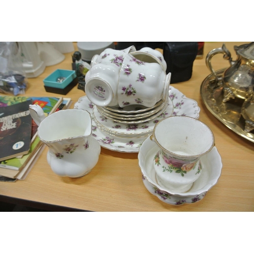 72 - A Royal Albert Sweet Violets tea set