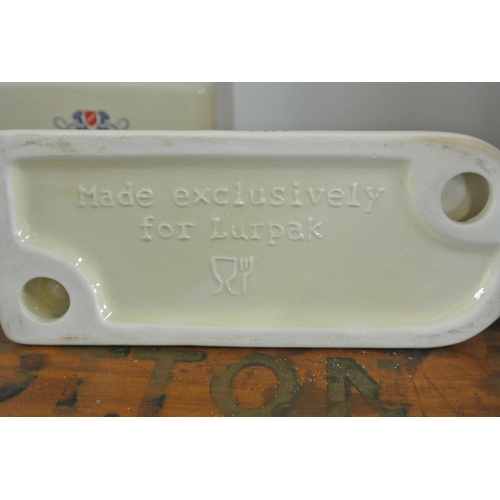 185 - A vintage Lurpack butter dish & matching toast rack.