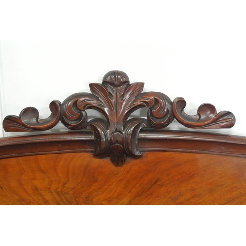 239 - A stunning antique/ Victorian carved mahogany headboard (measuring 4'6