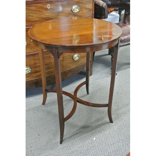 431 - A stunning antique/ Edwardian circular topped occasional table with inlaid design.