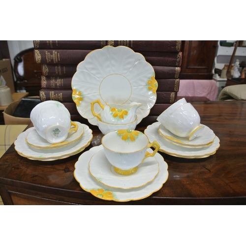 109 - A vintage decorative Aynsley floral teaset, to include 5 cups, saucers, sideplates, milk jug, sugar ... 