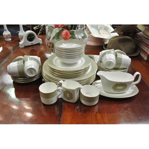 416 - A Royal Doulton Sonnet tea/ dinner service.