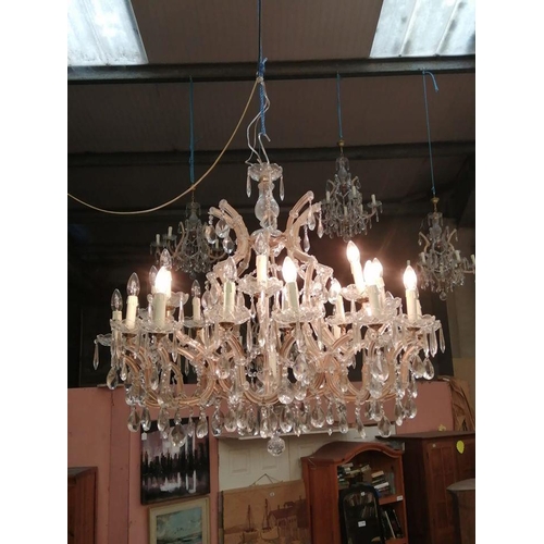 996 - A stunning large antique style chandelier/ light fitting, RRP £1500.