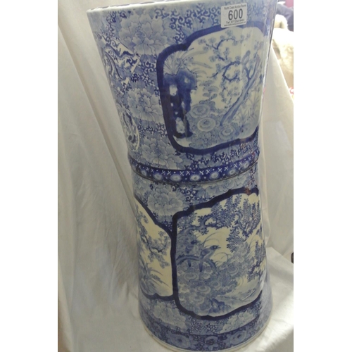 600 - A stunning antique Oriental style stick/ umbrella stand with blue transferware design.