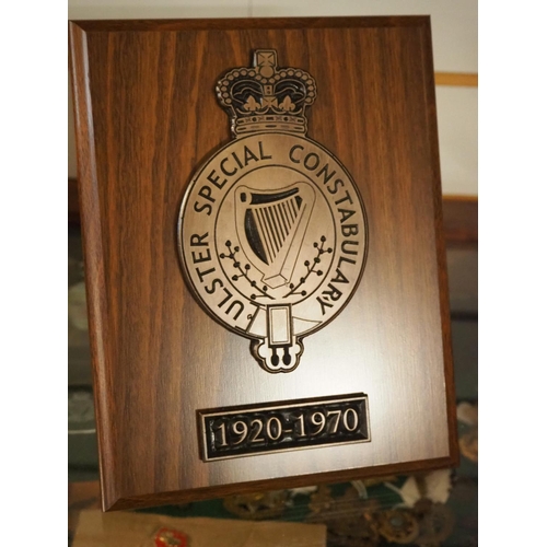 168 - A commemorative Ulster Special Constabulary plaque.