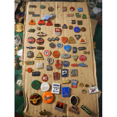 170 - A large assortment of various tie pins etc.