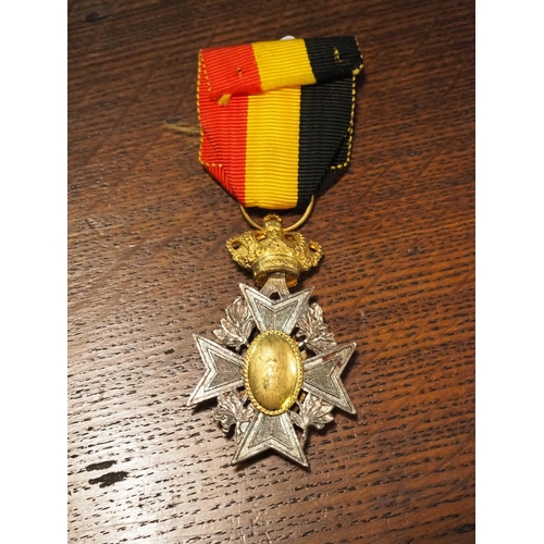 195 - A Belgian Union Professional 1st class medal.