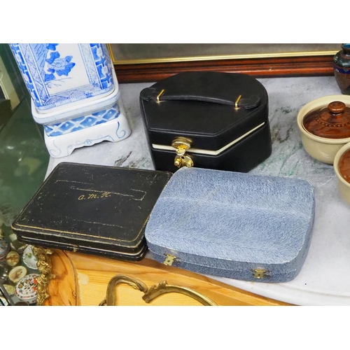 312 - A jewellery box & 2 cased cutlery sets.