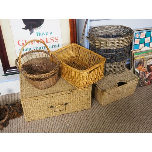 342 - An assortment of various wicker baskets.