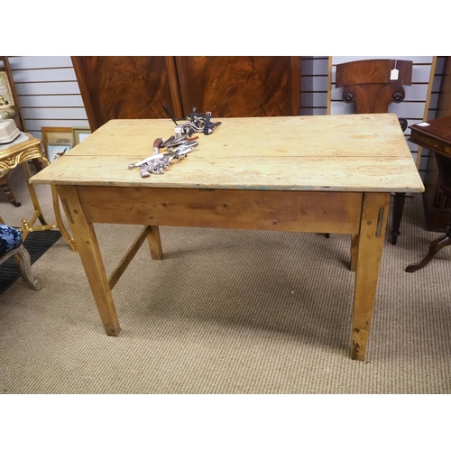 422 - A stunning antique Irish pine table (lacking drawer).