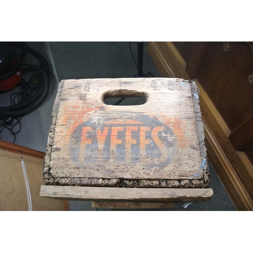 151 - A vintage Elders & Fyffes wooden crate