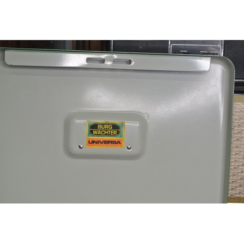 167 - A metal lockbox with key