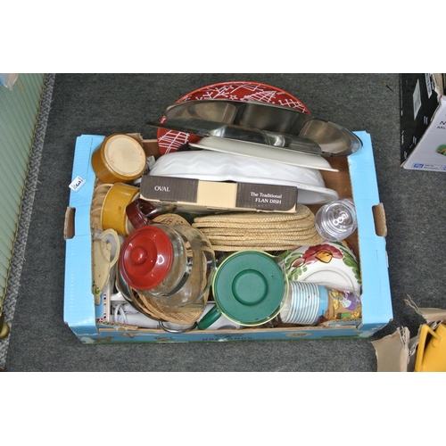 309 - A large box lot of kitchen items