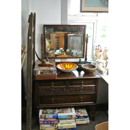 333 - An old charm dressing table with mirror.