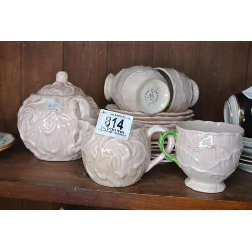 814 - An early part tea set