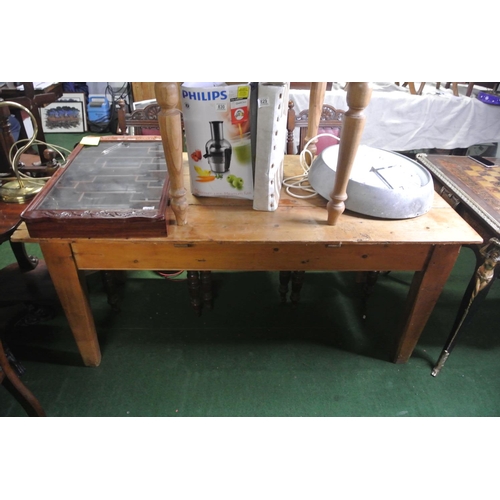 826 - A old pine kitchen table with drawer