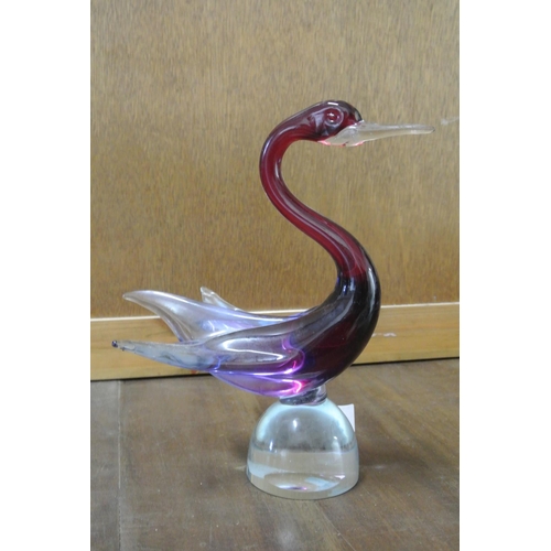 33 - A vintage Murano glass bird.