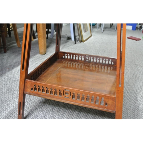 352 - A stunning antique inlaid Edwardian occasional table.