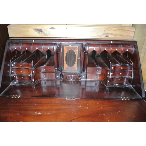 100 - A stunning antique style desk/ bureau.