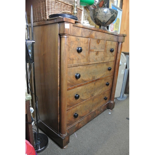 116 - A stunning antique Victorian Scotch chest of drawers.