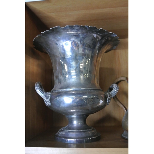 122 - A stunning antique silver plated ice bucket.