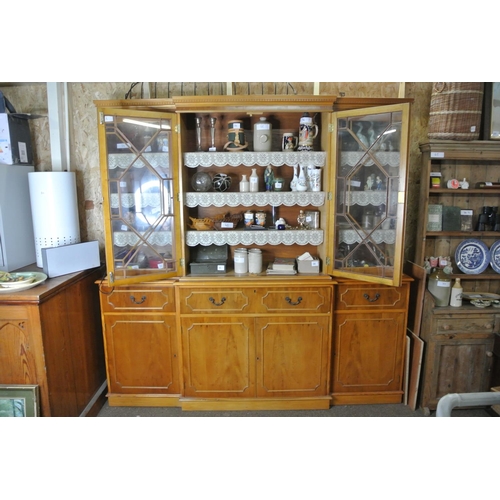 23 - A stunning step front secretaire bookcase.