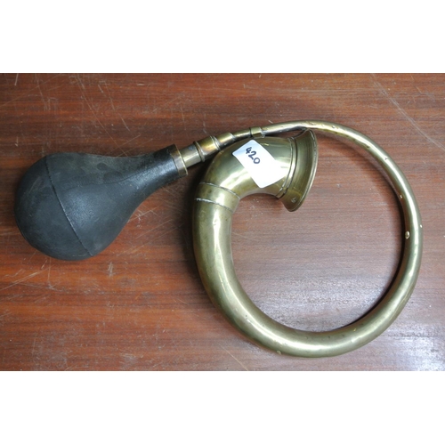 420 - An antique/ vintage brass car horn.